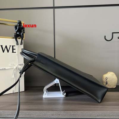 2025年早春新品入荷 LOEWE 本革 バッグ lexun工場size:36*28.5*7.5CM