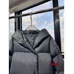 2024年12月1日秋冬高品質新品入荷 Canada Goose 女性  ダウンジャケットdib工場