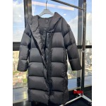 2024年12月1日秋冬高品質新品入荷Canada Goose 女性  ダウンジャケットdib工場