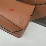 2025年早春新品入荷 LOEWE 本革 バッグ lexun工場size:24*16*10.5