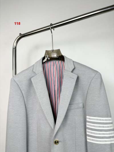 2025年1月21日早春高品質新品入荷THOM BROWNE ジャケットアウター118工場