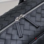 2025年早春新品入荷Bottega Veneta バッグの男性 3工場