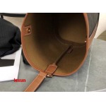 2025年早春原版復刻 新品入荷 CELINE 本革 バッグ xiu工場