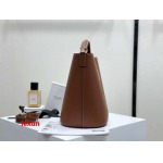 2025年早春原版復刻 新品入荷 CELINE 本革 バッグ xiu工場