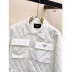 2025年1月21日高品質新品入荷PRADA 綿入れの服ダウンジャケット 118工場