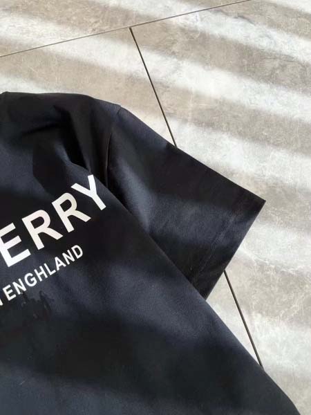 2025年4月19日入荷新作burberry半袖Tシャツ 超厳選★誕生日プレゼント/結婚祝い/内祝い/贈り物/YI+YI工場S-XXL