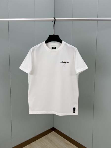 2025年4月8日入荷新作Fendi半袖 Tシャツ高級品/M...