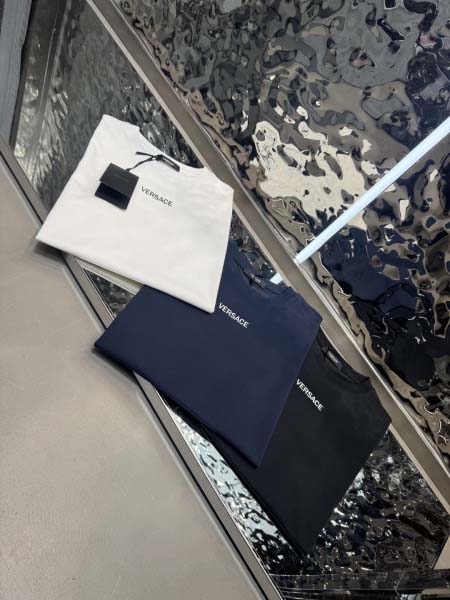 2025年4月8日入荷新作Versace半袖 Tシャツ高級品...