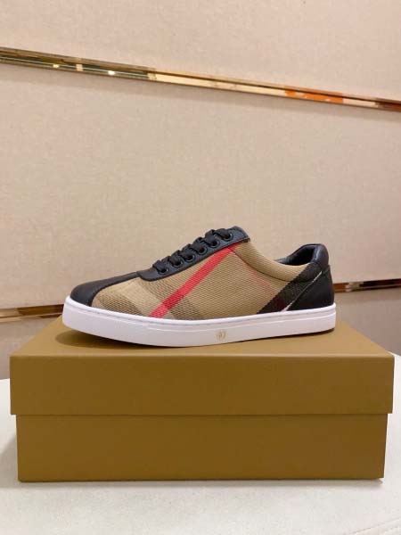 2025年4月11日入荷新品burberryカジュアルシュー...