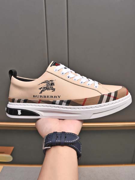 2025年4月11日入荷新品burberryカジュアルシュー...