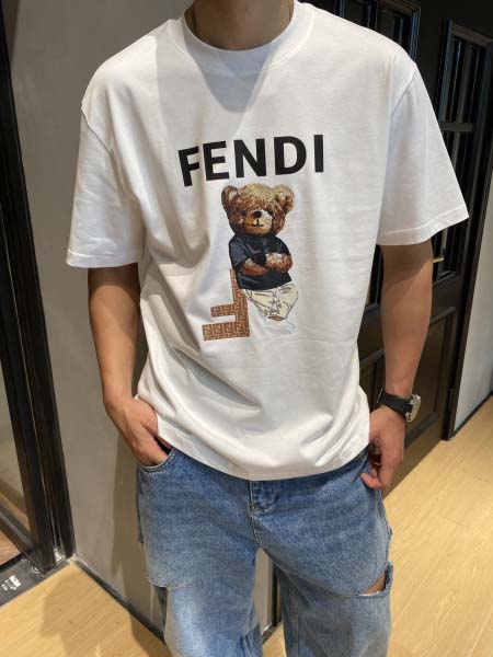 2025年4月19日入荷新作FENDI半袖Tシャツ 超厳選★...