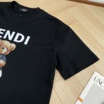 2025年4月19日入荷新作FENDI半袖Tシャツ 超厳選★誕生日プレゼント/結婚祝い/内祝い/贈り物/YI+YI工場S～XL