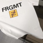 2025年4月20日入荷新作Fendi半袖Tシャツ 超厳選★誕生日プレゼント/結婚祝い/内祝い/贈り物/YI+YI工場S～XL
