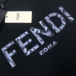 2025年4月20日入荷新作Fendi半袖Tシャツ 超厳選★誕生日プレゼント/結婚祝い/内祝い/贈り物/YI+YI工場S~XL