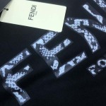 2025年4月20日入荷新作Fendi半袖Tシャツ 超厳選★誕生日プレゼント/結婚祝い/内祝い/贈り物/YI+YI工場S~XL