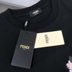 2025年4月20日入荷新作Fendi半袖Tシャツ 超厳選★誕生日プレゼント/結婚祝い/内祝い/贈り物/YI+YI工場S-XL