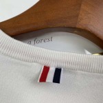 2025年4月21日入荷新作Thom Browneニット半袖 Tシャツ★誕生日プレゼント/結婚祝い/内祝い/贈り物/YI+YI工場M-XXL