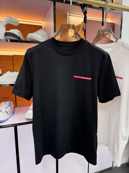 2025年5月22日入荷新作Prada半袖Tシャツ 原版复刻高級品香港の会社超厳選★入手困難/誕生日プレゼント/yinx工場