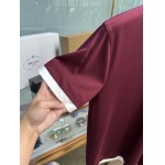 2025年5月21日入荷新作Prada半袖Tシャツ 原版复刻高級品香港の会社超厳選★入手困難/誕生日プレゼント/yinx工場