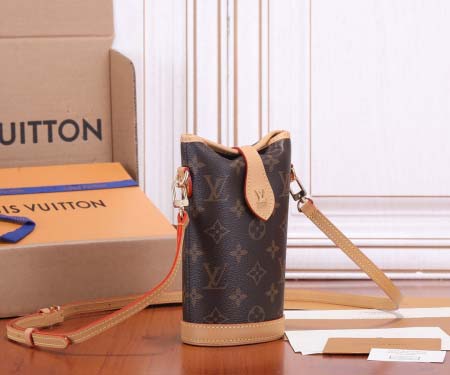2025年6月26日Louis Vuitton バッグ63C01 Fold Me  Monogram Monogram LV :M80874:14.5 CMx18 CMx6.5CM 高品質人気の新作/誕生日プレゼント/SQ工場