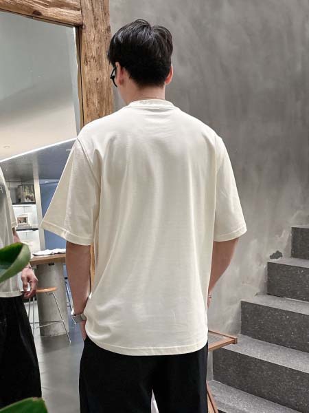2025年6月30日入荷新作Prada半袖Tシャツ 高级品超厳選★入手困難/誕生日プレゼント/MF工場