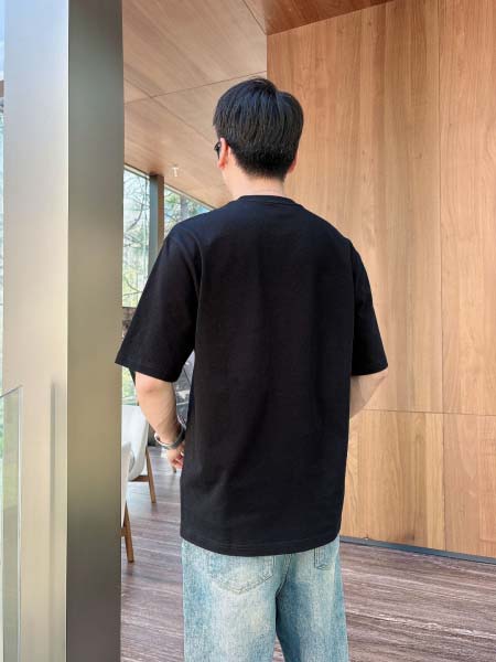 2025年6月30日入荷新作Gucci半袖Tシャツ 高级品超厳選★入手困難/誕生日プレゼント/MF工場