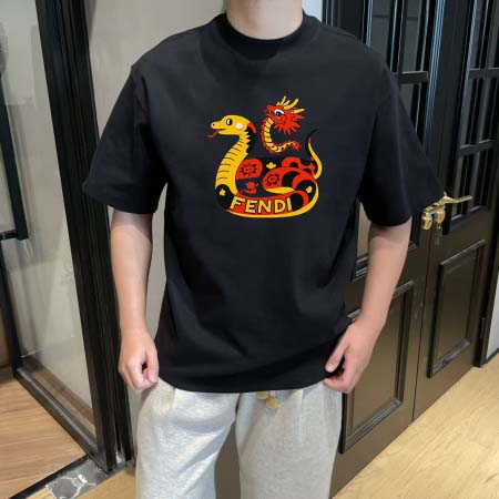 2025年6月6日入荷新作FENDI半袖 Tシャツ誕生日プレ...
