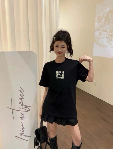 2025年6月6日入荷新作FENDI半袖 Tシャツ誕生日プレ...