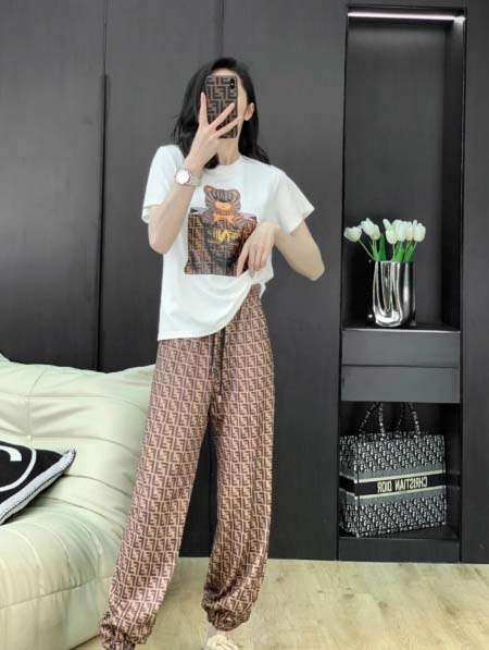 2025年6月6日入荷新作FENDI半袖 Tシャツ誕生日プレ...
