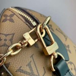 2025年6月26日Louis Vuitton バッグSpeedy Trunk  2025 Cruise Monogram  Monogram Reverse   :M13146:20.5CMx13.5CMx11CM 高品質人気の新作/誕生