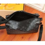2025年6月26日Louis Vuitton バッグ Monogram Eclipse Monogram Eclipse :M11744:29CMx17.5CMx10CM    高品質人気の新作/誕生日プレゼント/SQ工場