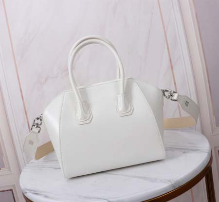 2025年7月10日入荷新作GIVENC*Y  Antigona tote BOX  size22*27*13  9981極品/正規品同様/人気/革/バッグジバンシー/CX工場