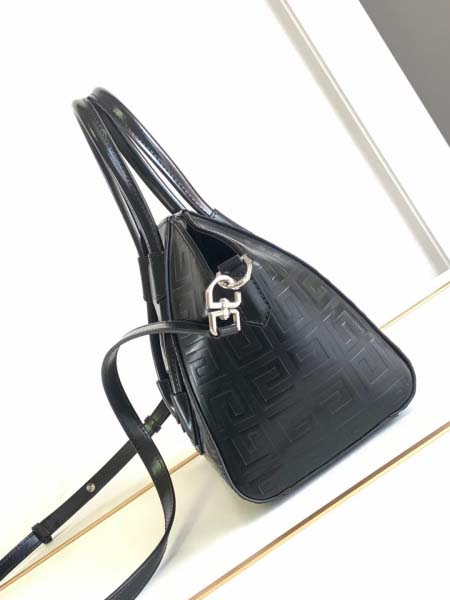 2025年7月10日入荷新作MINI ANTIGONA LOCK BAG IN BOX LEATHER 23x27x13cm極品/正規品同様/人気/革/バッグジバンシー/CX工場