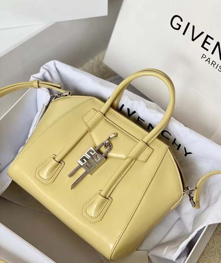 2025年7月10日入荷新作*GIVENCHY Antigona Antigona  size:22*29*18*13cm極品/正規品同様/人気/革/バッグジバンシー/CX工場