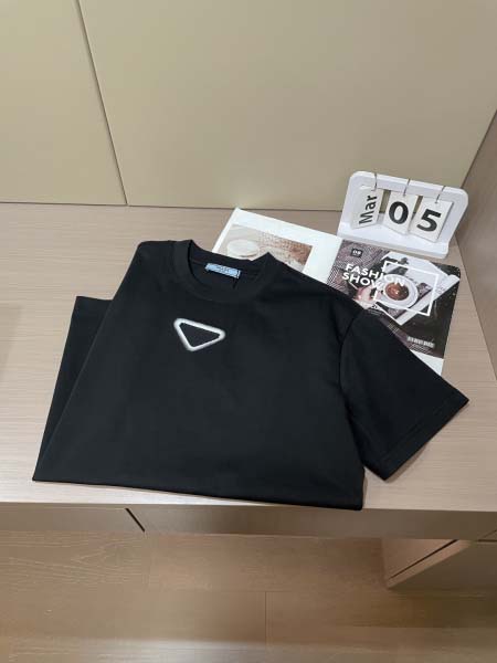 2025年7月10日入荷新作Prada半袖Tシャツ 高级品超厳選★入手困難/誕生日プレゼント/SUS工場XS-L