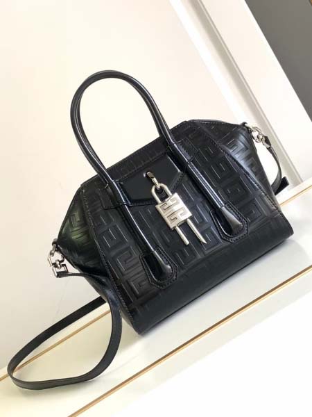 2025年7月10日入荷新作MINI ANTIGONA LO...