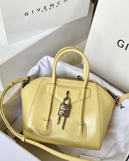 2025年7月10日入荷新作*GIVENCHY Antigo...