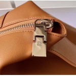 2025年7月10日入荷新作GANTIGONA LOCK SOFT 4G LOGO   size44*34*7極品/正規品同様/人気/革/バッグジバンシー/CX工場