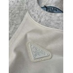 2025年7月10日入荷新作Prada半袖Tシャツ 高级品超厳選★入手困難/誕生日プレゼント/SUS工場XS-L