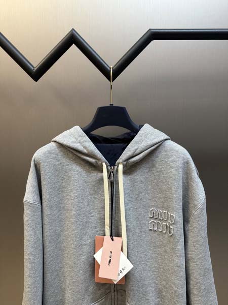 2025年8月12日入荷新作miumiuパーカー人気商品/DW工場