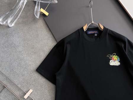 2025年8月29日入荷 新作Louis Vuitton半袖 tシャツ高級なプレゼント/誕生日プレゼント/高品質/メンツ/記念品/ wenzhou工場