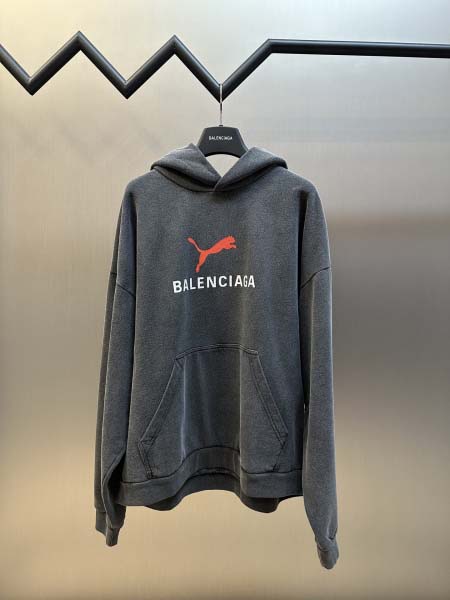 2025年8月12日入荷新作Balenciagaパーカー人気...