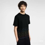 2025年8月22日入荷新作Louis Vuitton半袖 tシャツ高品質人気商品/HC工場