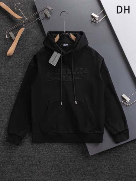 2025年8月23日秋冬入荷新作Balenciagaパーカー...