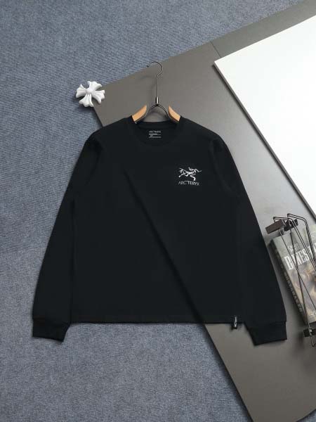 2025年8月24日秋冬入荷新作ARCTERYX長袖Tシャツ...