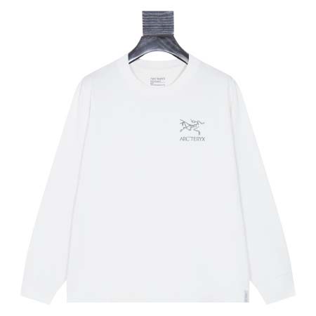 2025年8月24日秋冬入荷新作ARCTERYX長袖Tシャツ...