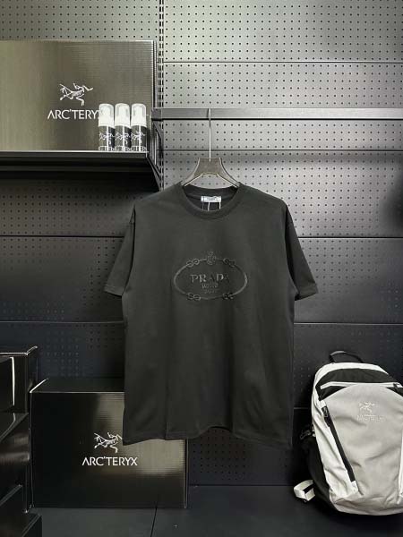 2025年8月28日秋冬入荷新作Prada半袖Tシャツ高品質...