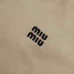 2025年8月28日入荷秋冬新作MiuMiuジャケット原版復刻人気で【极品】/正規品と同じサイズSize:36 38 40 42/YGY工場