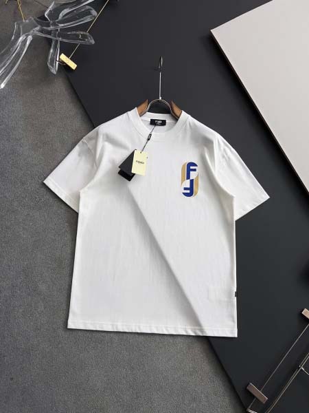 2025年8月29日入荷 新作Fendi半袖 tシャツ高級な...