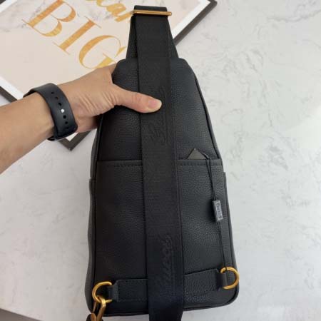 2025年9月4日入荷新作Gucci/人気/本革/バッグ 人気 おすすめ 父の日 誕生日/ギフト プレゼント 結婚式男友達の誕生日プレゼント